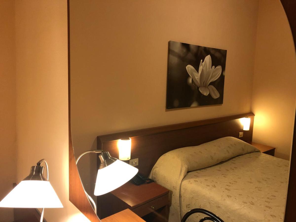 Hotel Paradiso Milano Eksteriør billede