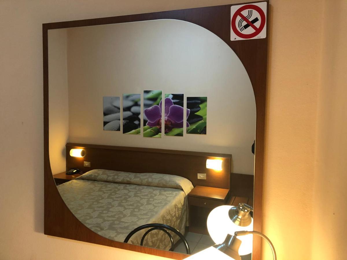 Hotel Paradiso Milano Eksteriør billede